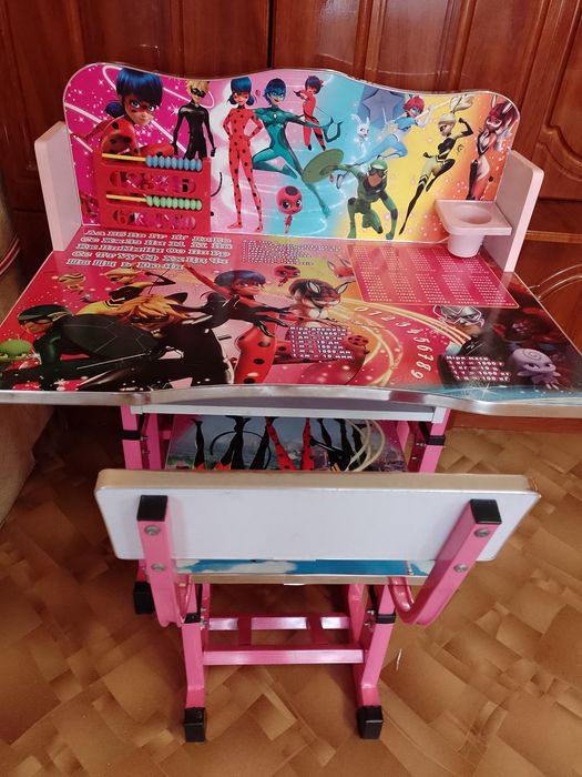 Дитяча парта зі стільцем для віку дитини до 6 років