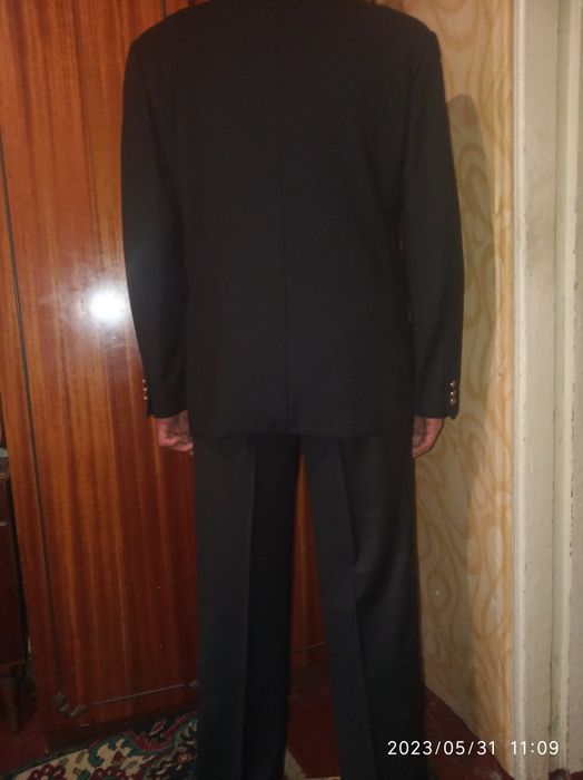 Костюм мужской клубный 52р.