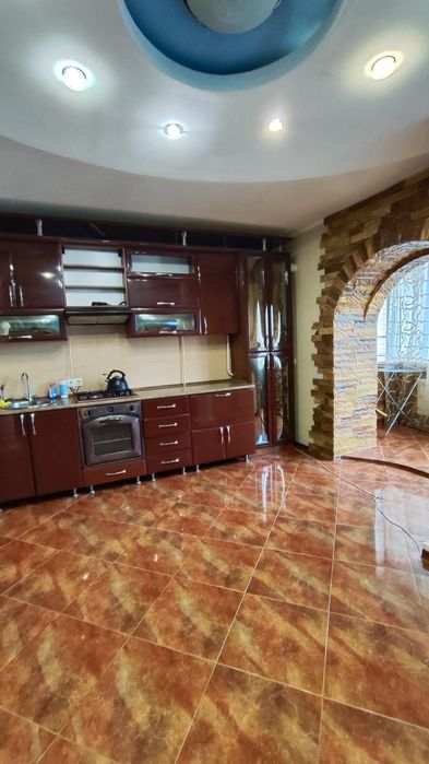 Почасово Подобово