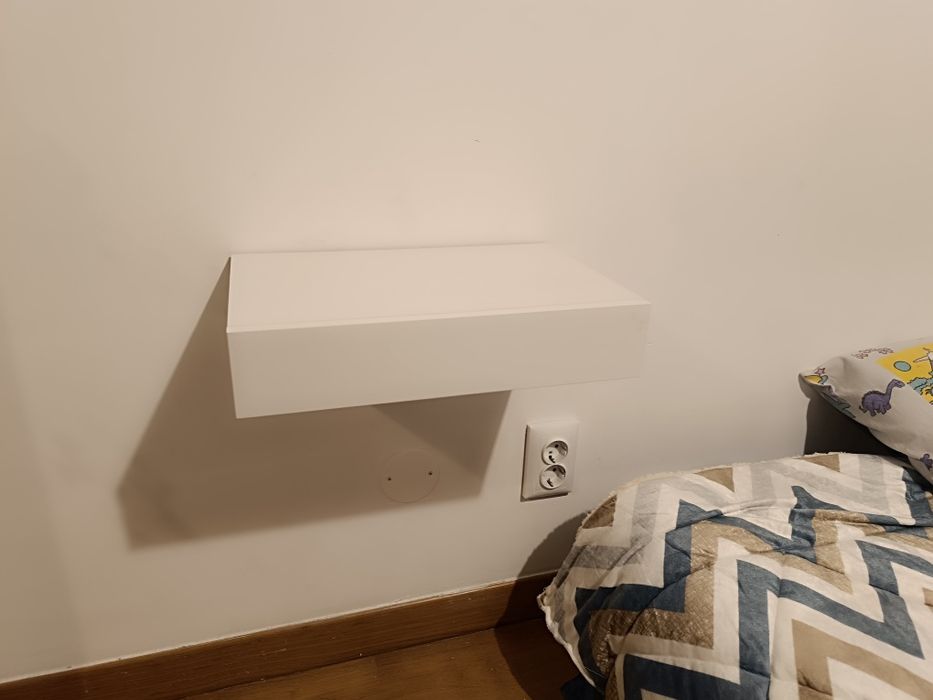 Mesas de cabeceira suspensa