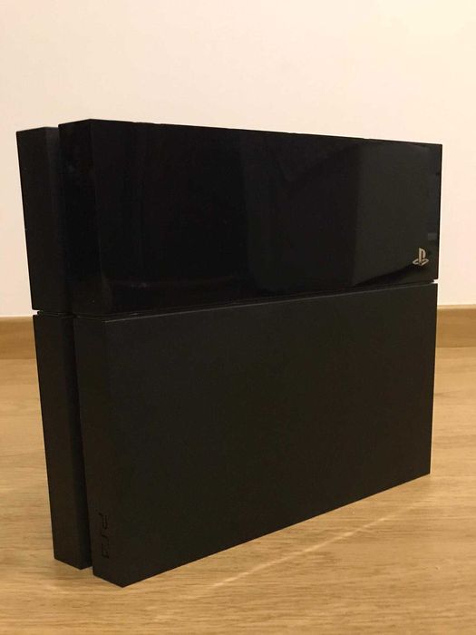 PlayStation 4 (PS4) - Ótimo estado