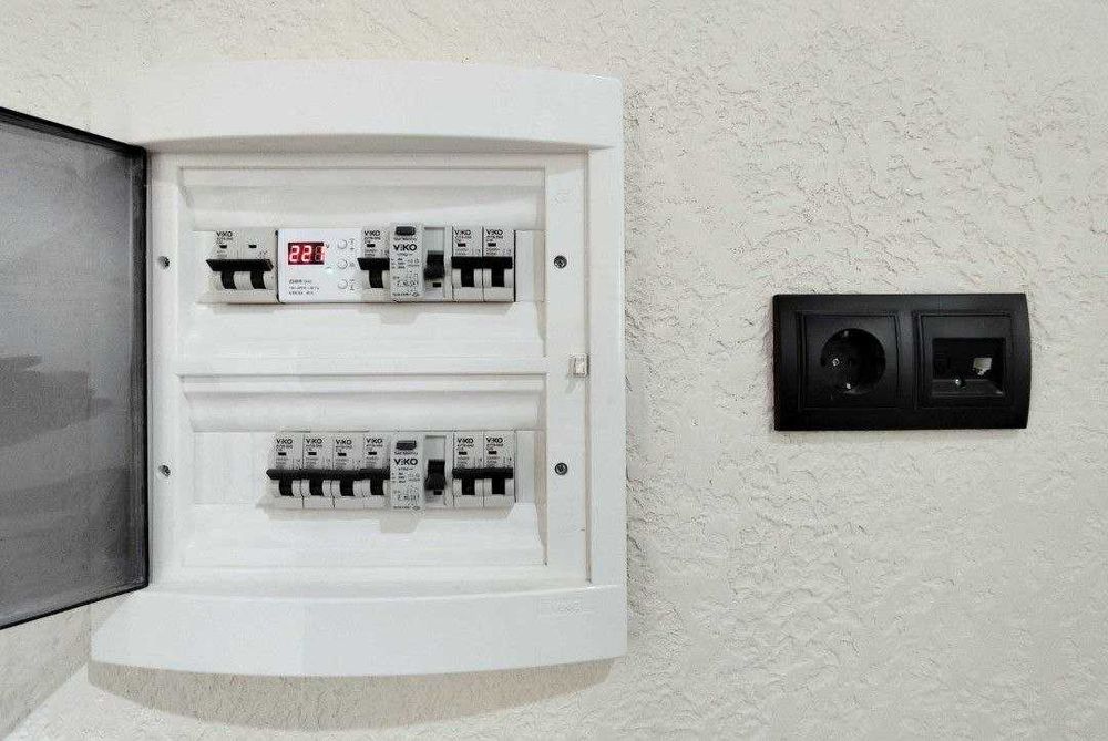 Продам квартиру студию на холодной горе 34 метра  SM