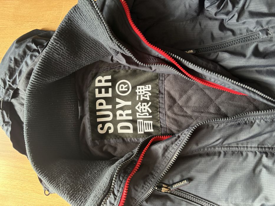 Kurtka SuperDry.