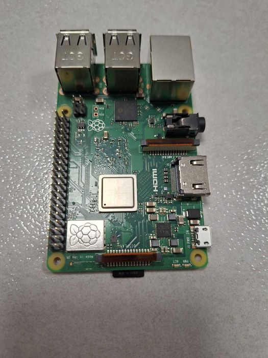 Raspberry Pi 3B+ – stan idealny + oryginalny zasilacz + karta microSD