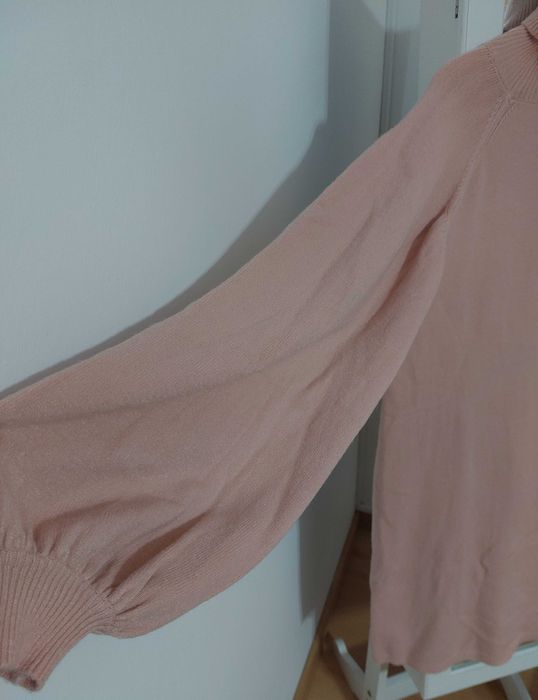 Vestido de malha de gola alta