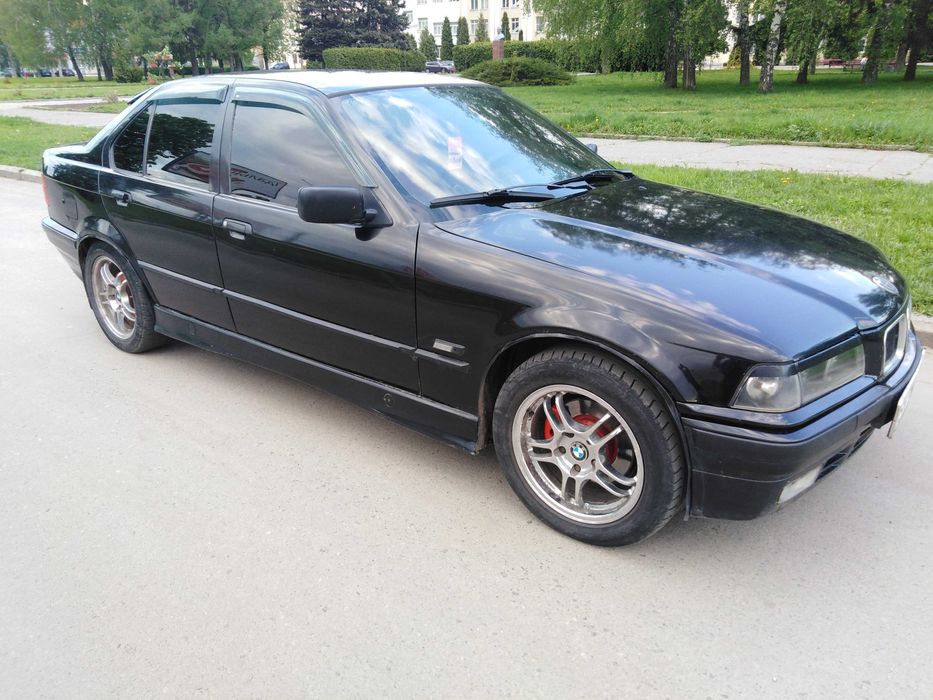 Автомобіль BMW E316
