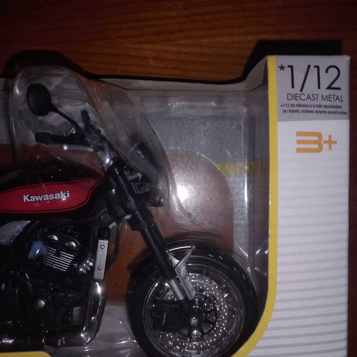 Moto Kawasaki Z900RS 1:12 NOVO com 20% de desconto