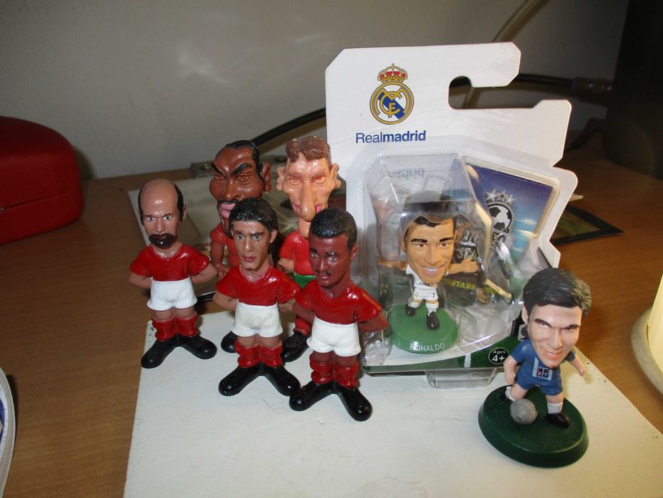 Lote de jogadores de futebol com o Ronaldo