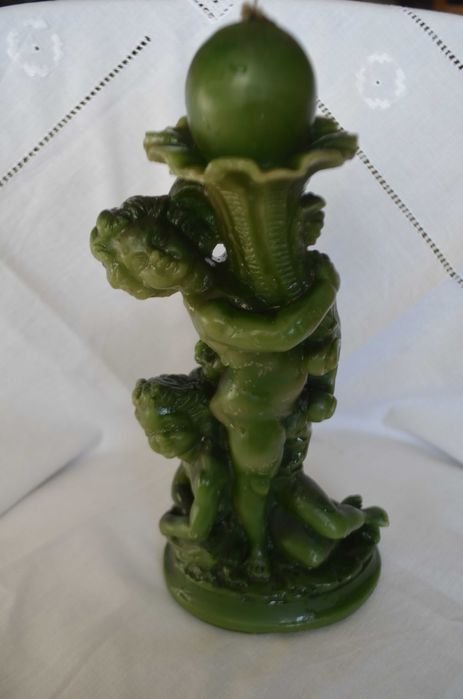 stara duża świeca figuralna amorki 25 cm