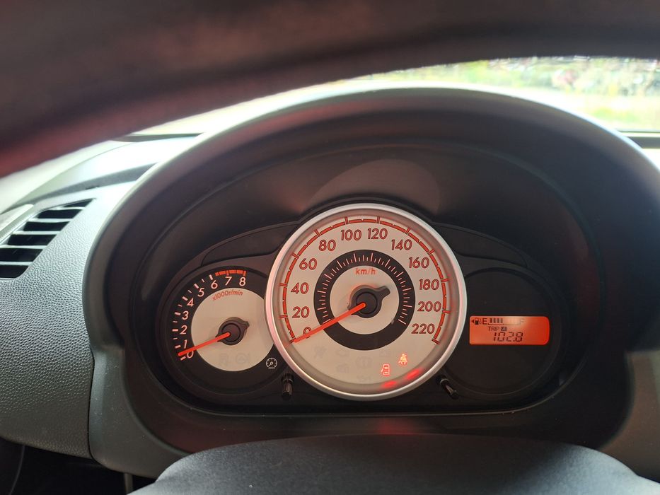 Mazda 2  5D  1.3