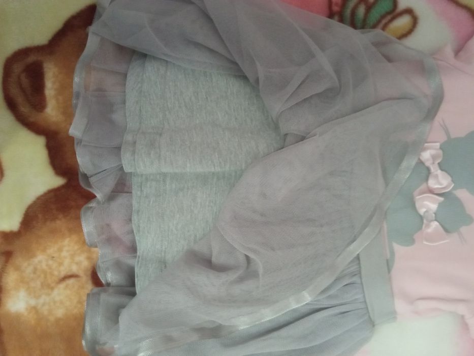 Sukienka z tiulem kotki r.86