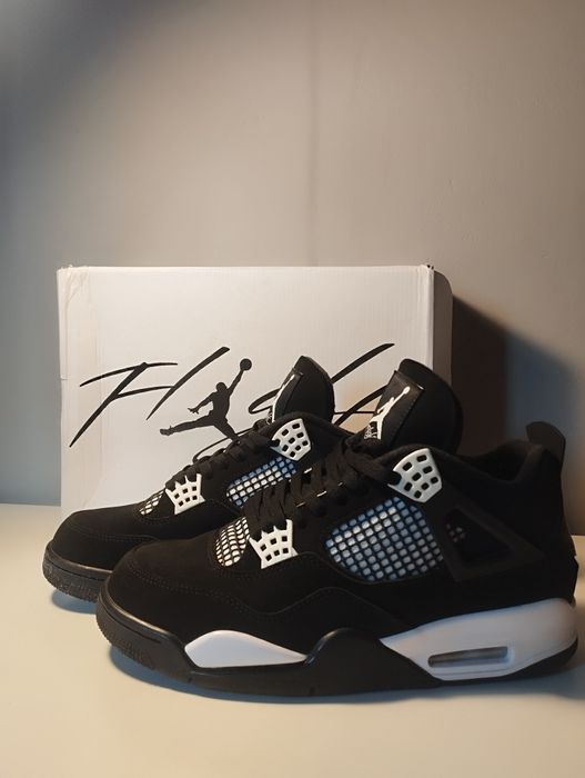 Jordan 4 white thunder