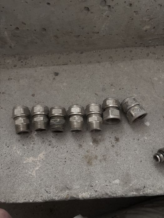 Trojnik 16 pex 16x1/2 gw x 16 skrecane