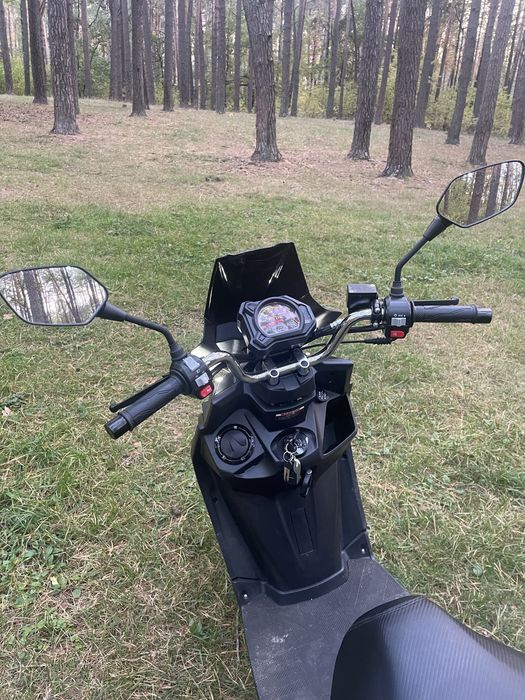 Продам скутер Spark sp150s-19bn