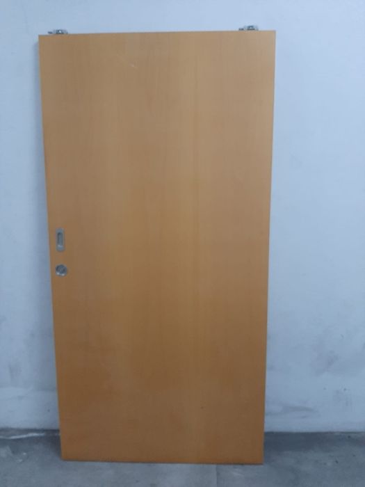 Porta de correr em madeira