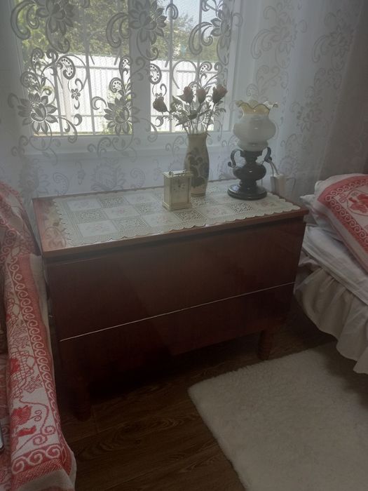 Тумба лакована для білизни