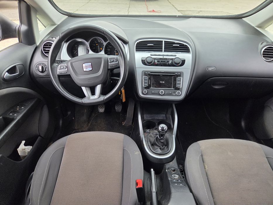 Seat.  Altea  XL