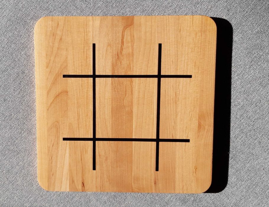 Tabuleiro para jogo de Xadrez, Damas e Jogo do Galo