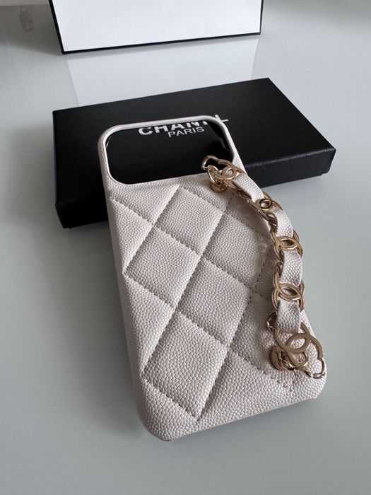 Etui na Iphon 17 pro  Chanel