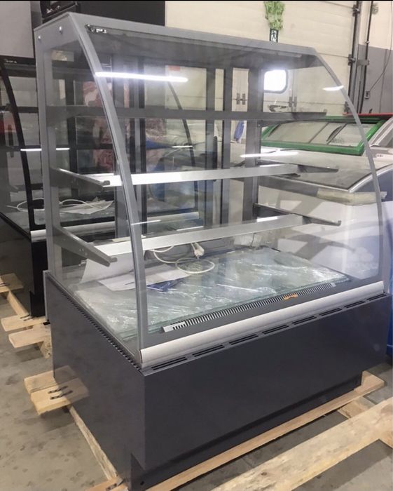Шкаф холодильний вітрина кондитерська регал новий