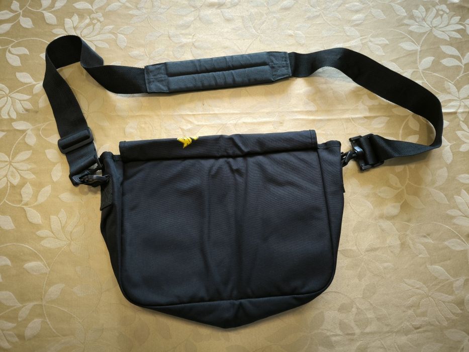 Mochila Eastpak tiracolo