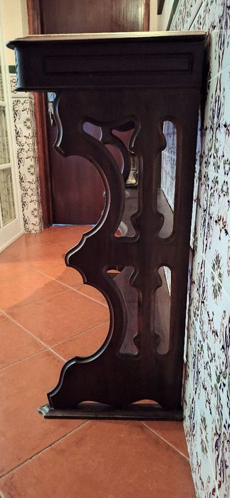 Móvel antigo (Credência)