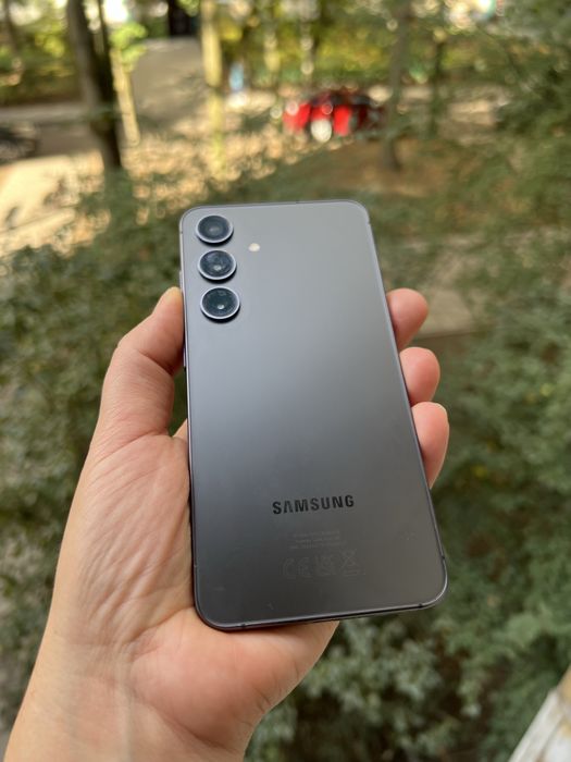 Телефон Samsung S24 8/128gb