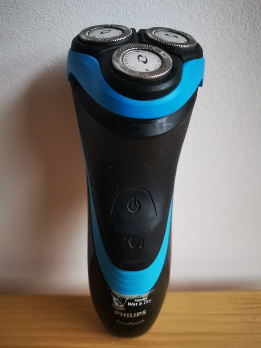 Golarka do brody Philips AT 750 AT750 ostrza HQ8 do naprawy lub na czę