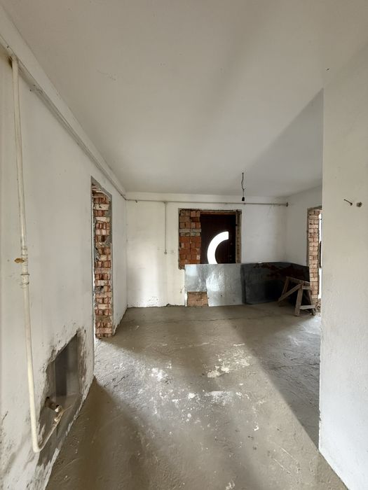 Продаж Будинку в с Банилів Вижницьк. р-н ( МОЖНА ПІД ДЕРЖ ПРОГРАМИ)