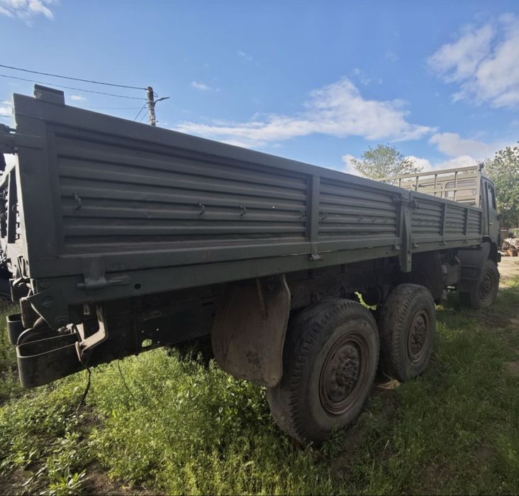 Автомобіль КАМАЗ 4310 всюдохід 6х6