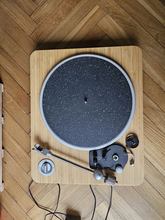 Uszkodzony gramofon House of Marley Stir it up
