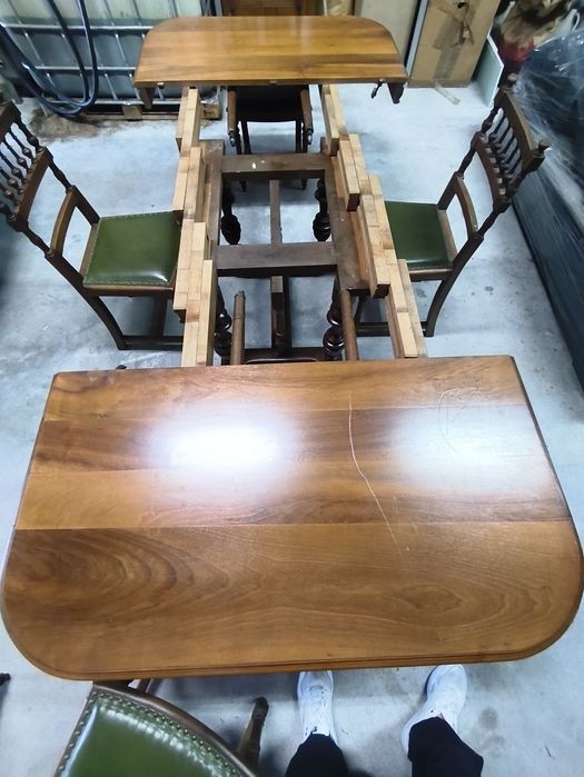 Mesa de jantar extensível em madeira maciça + 6 cadeiras