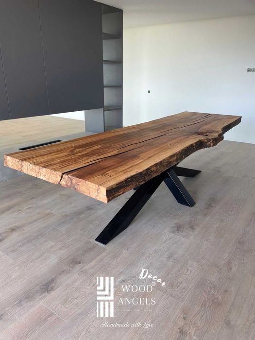 Mesa em madeira maciça para interior/exterior