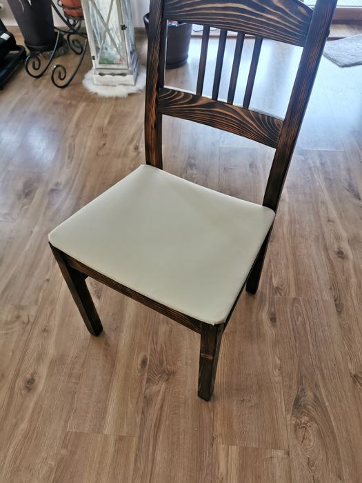 Krzesła vintage rustykalne