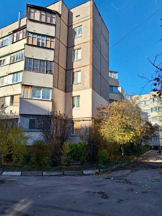 4-кімн. квартира, вул. 49 Гвард. Дивізіі, 4-й поверх