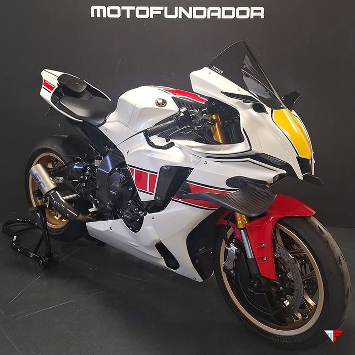 Vendo Yamaha R1 60th World GP Anniversary