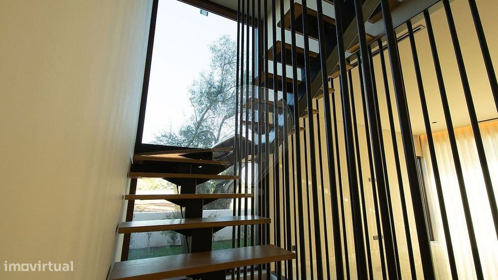 Moradia T4 para venda