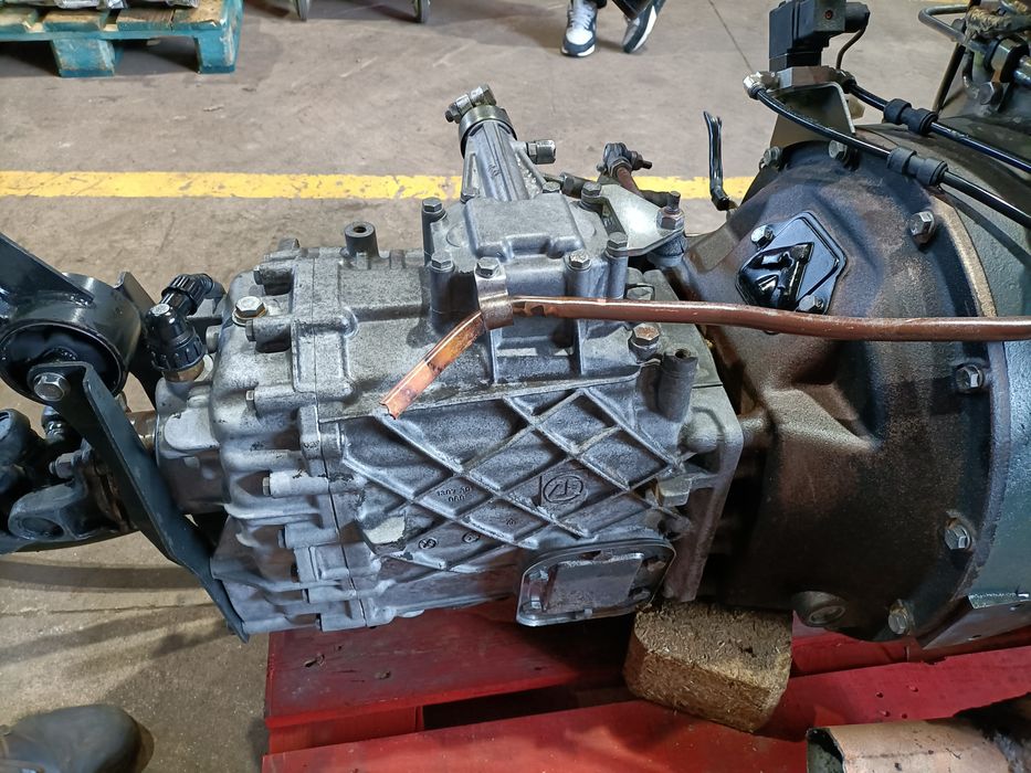 Caixa de velocidades Nissan atleon