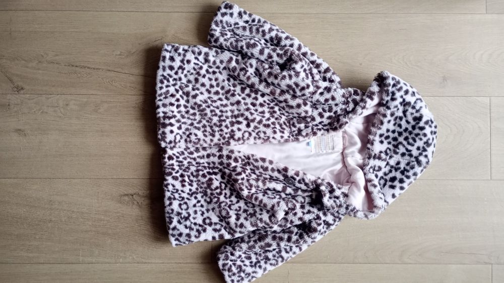 Paka ubrań dla dziewczynki rozmiar 98