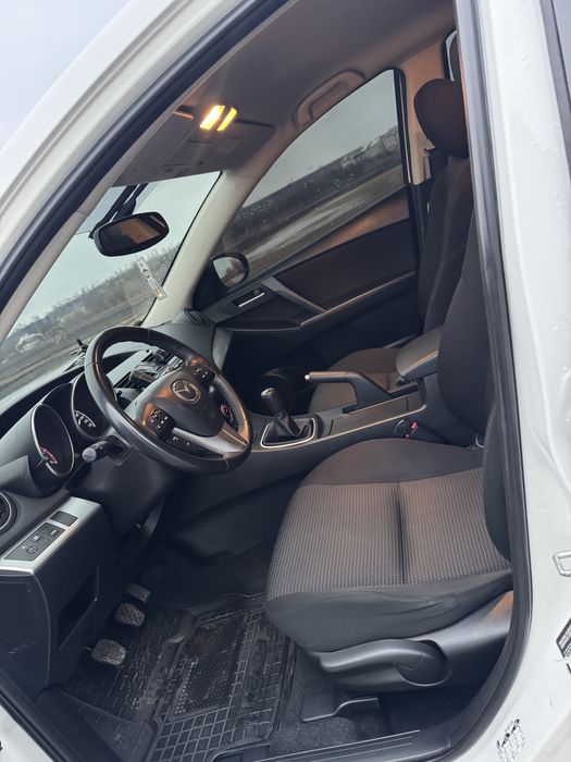 Продам MAZDA 1.6 дизель
