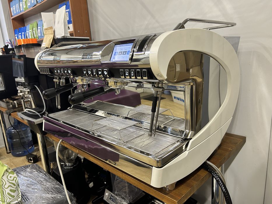 Кавомашина Nuova Simonelli Aurelia Wave Мультибойлер