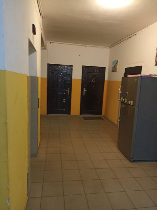 Продам 1-кім. квартиру з ремонтом, 3/10 пов., на вул. Грушевського (3-346-557)