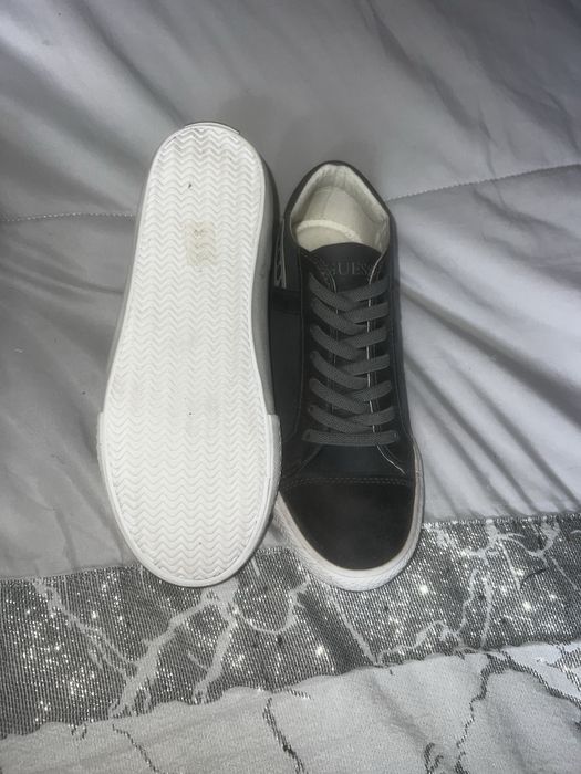 Calçado infatil tamanho 34