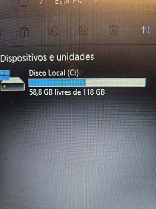 HP 15-da0052np .i5 8250U.8gb DDR4.nvme 120gb.