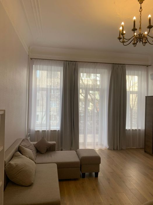 Вул. Котарбінського 21 оренда вишуканоі 4-к. Квартири в центрі без %