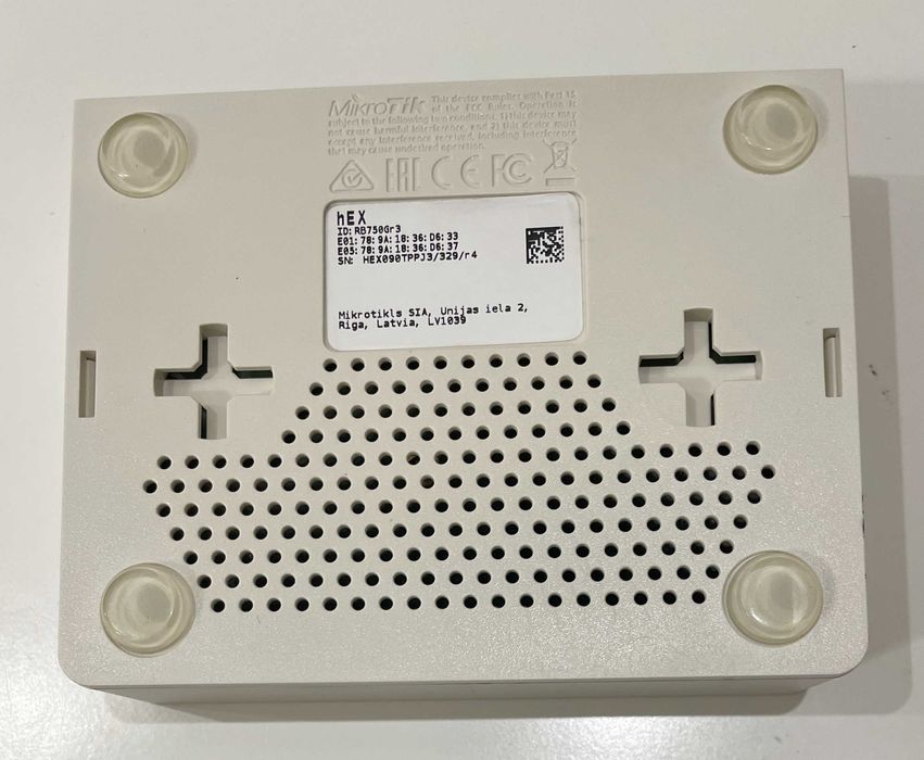 Маршрутизатор Mikrotik hEX (RB750Gr3)