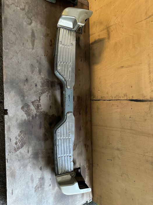 Para-choques tras Mitsubishi Pagero V20 V30 Completo ORIGINAL