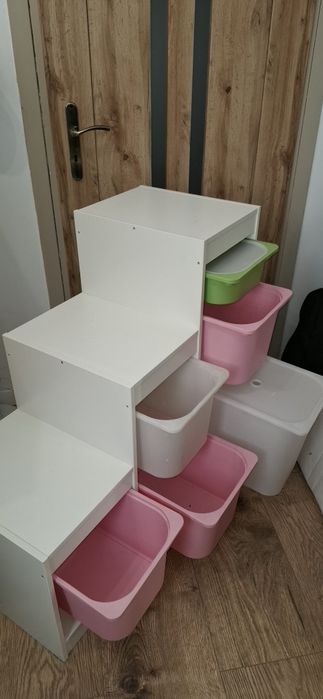 Regał ikea Trofast z pojemnikami(schody)