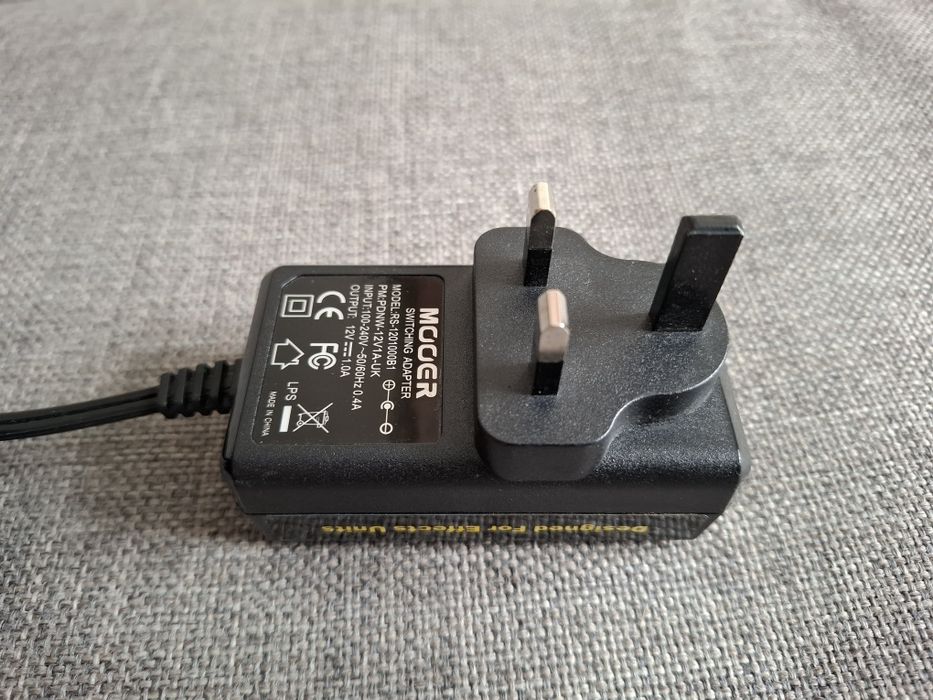 Zasilacz MOOER 12V  wersja UK