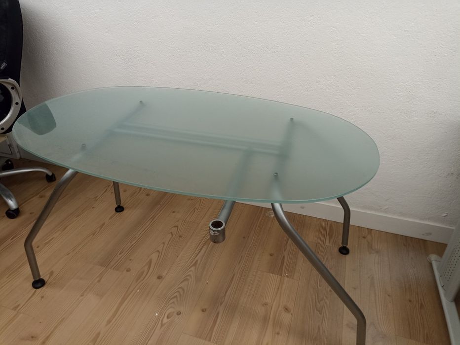 Mesa de vidro com design